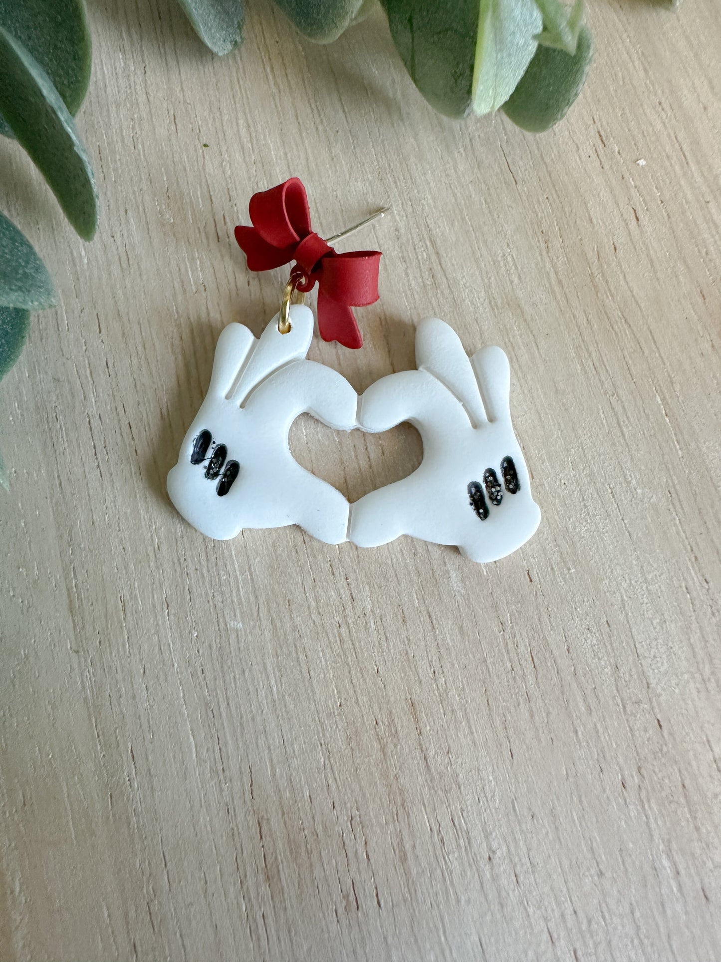 Mouse Heart Hands