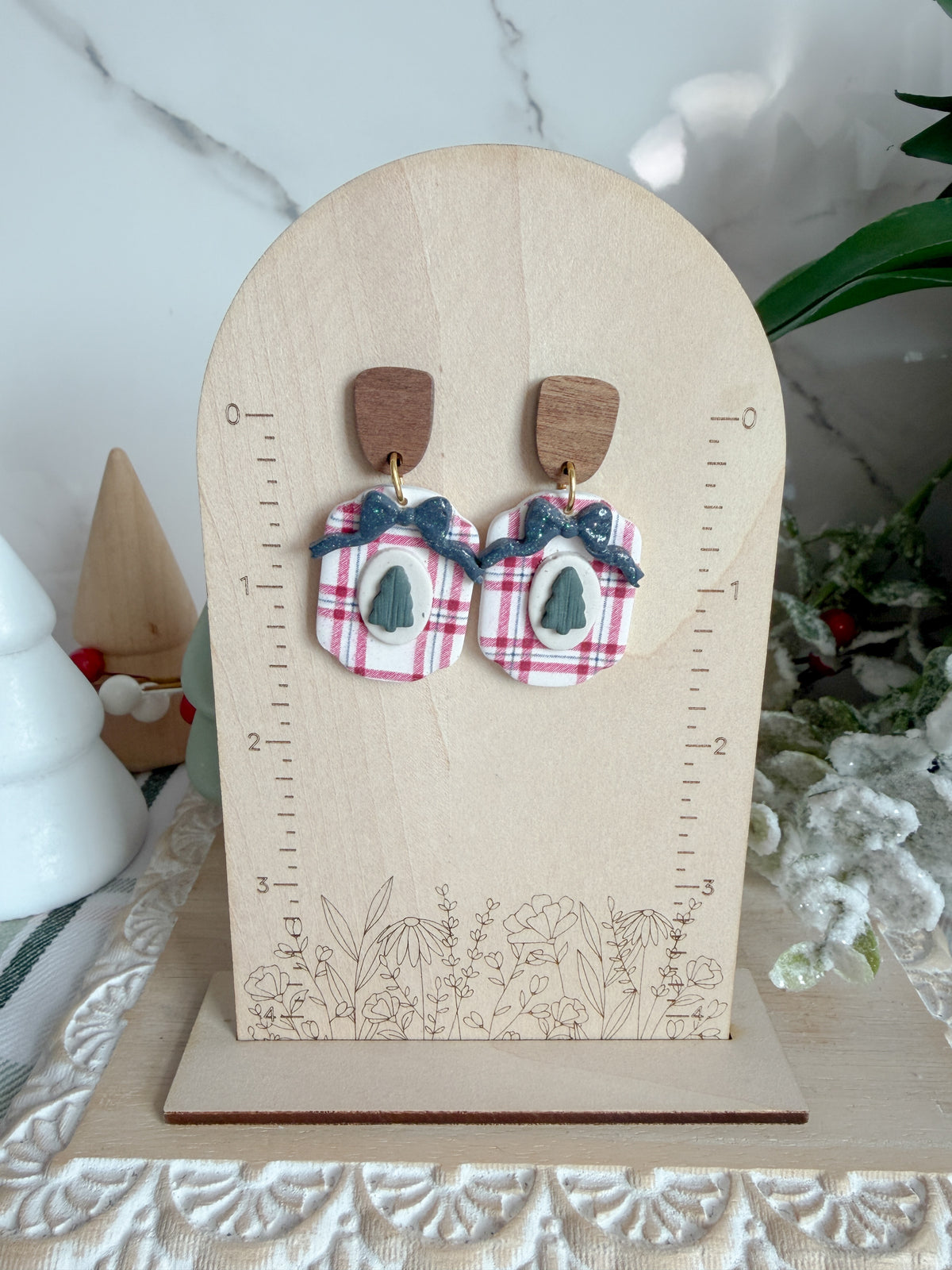 A Contry Christmas Earrings