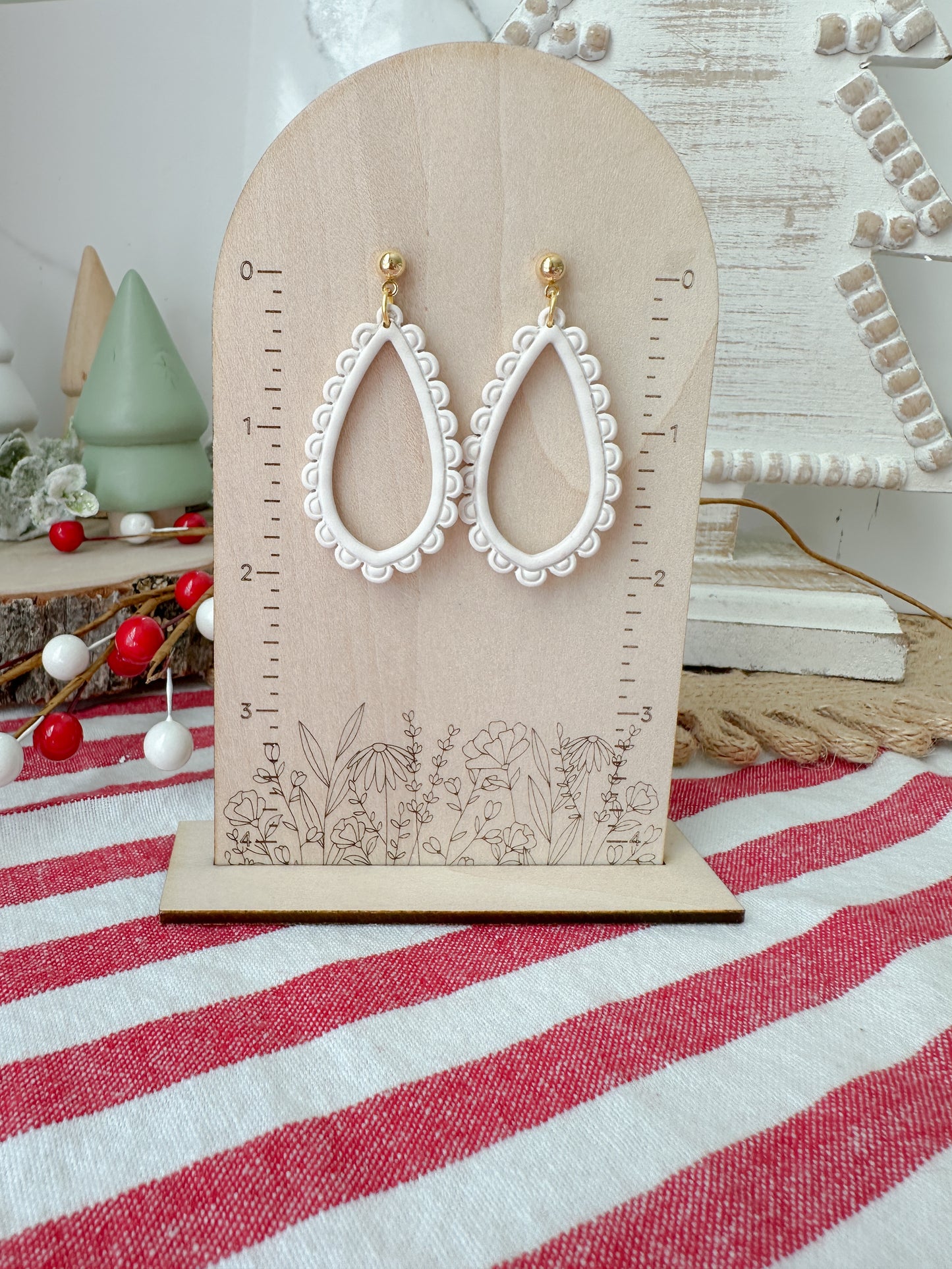 Scalloped Teardrop Earrings