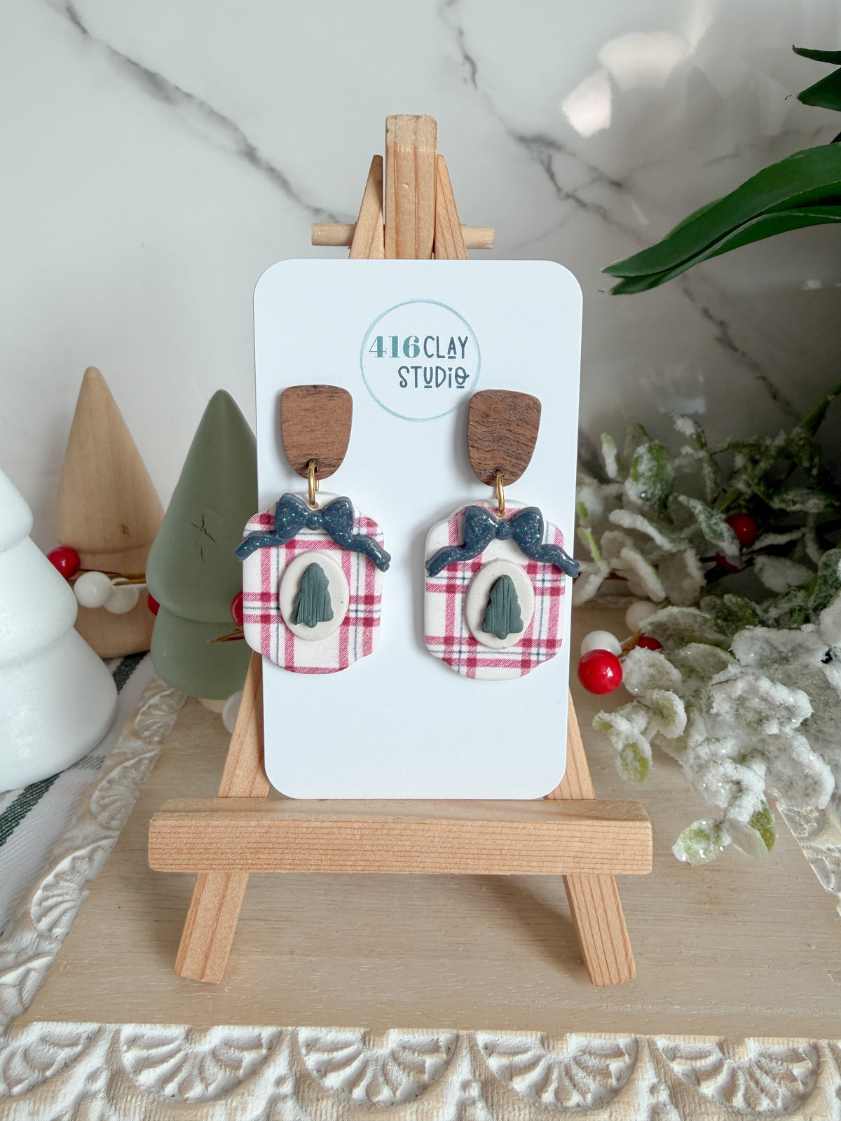 A Contry Christmas Earrings